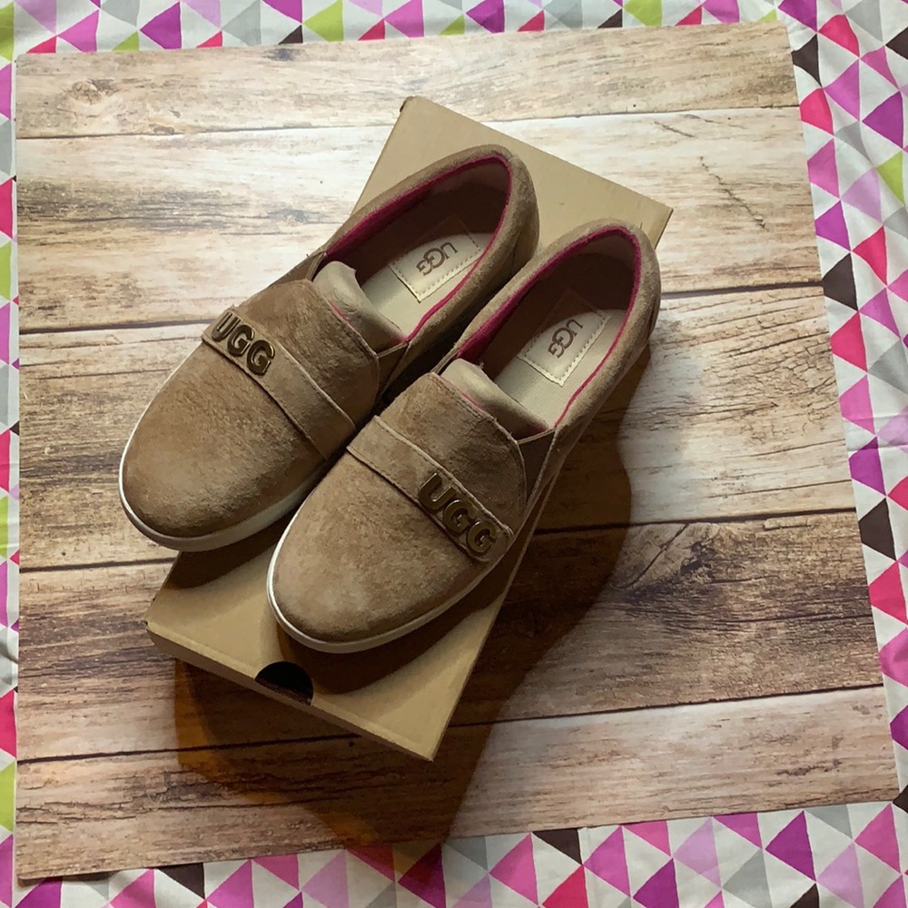 BRAND NEW!! Kitlyn Ugg Charm Shoes